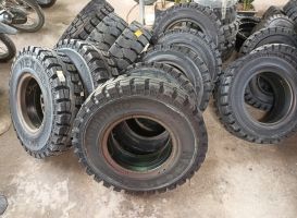 Lốp xe nâng tại Dĩ An - LH: 0967.580.676