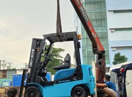 Sửa chữa xe nâng tại Dĩ An - LH: 0967.580.676