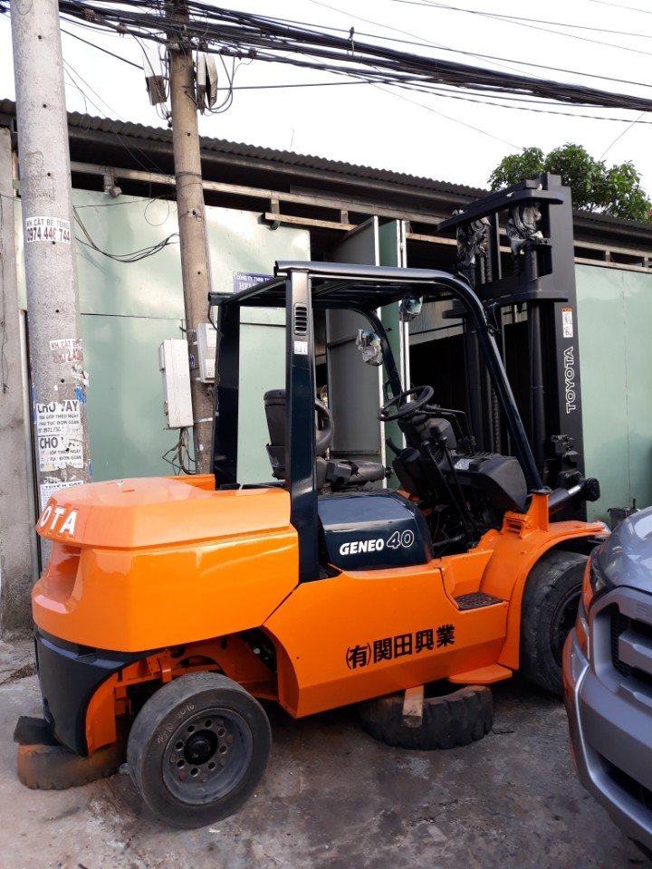 Cho thuê xe nâng tại Tân Uyên 